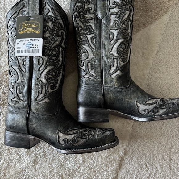 Black and Silver Western Cowgirl Boots - Picture 5 of 10
